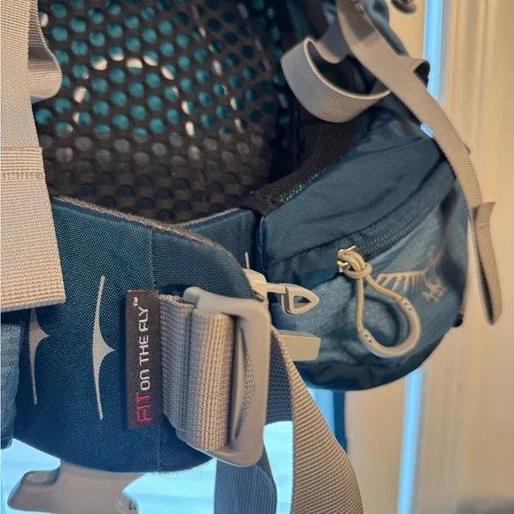 Osprey Woman’s Ariel 65L Hiking Backpack - Picture 6 of 6